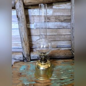 Vintage Brass Kerosene Oil Lamp W Glass Globe